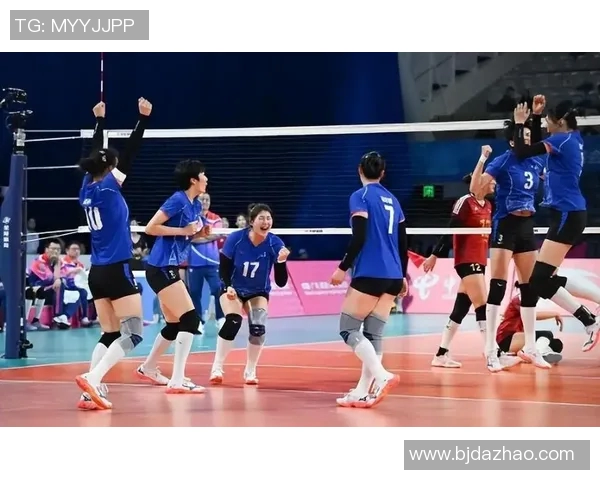 广州排球队配合默契创新高助力球队在全国赛场上崭露头角 广州排球队配合默契创新高助力球队在全国赛场上崭露头角